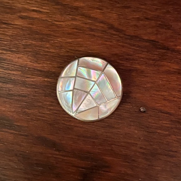 Spiderweb Pearl Pendant, Southwestern Inlay Mother of Pearl Brooch, Signed - Picture 5 of 10